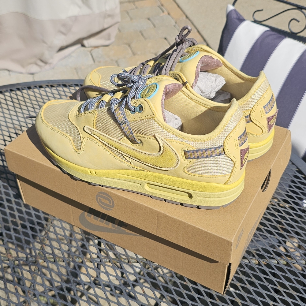 Travis Scott Nike Air Max 1 Cactus Jack Saturn Gold - Picture 5 of 9